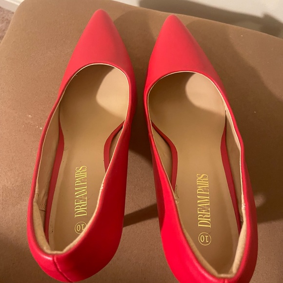 Red heels - Picture 3 of 4